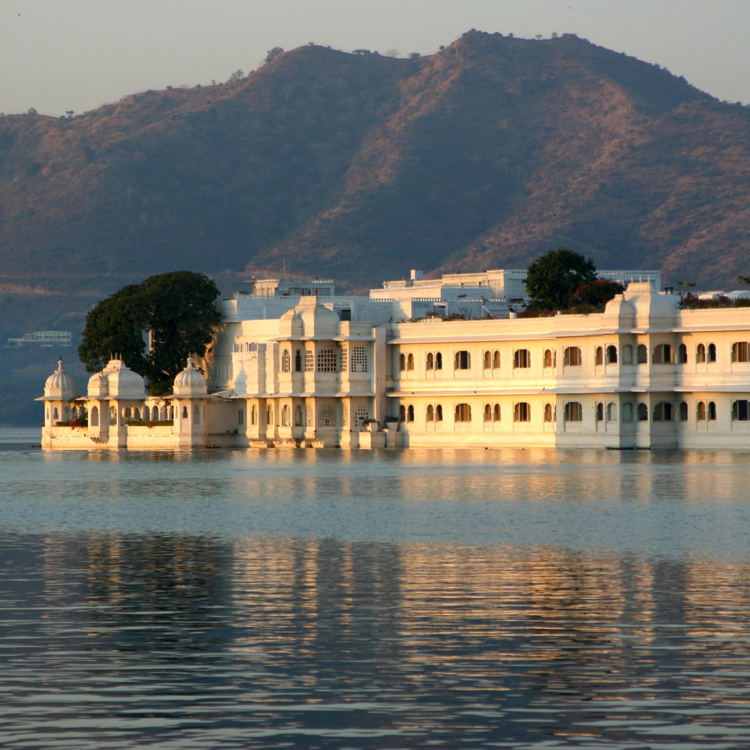 Udaipur (Ex. Ahmedabad / Vadodara)